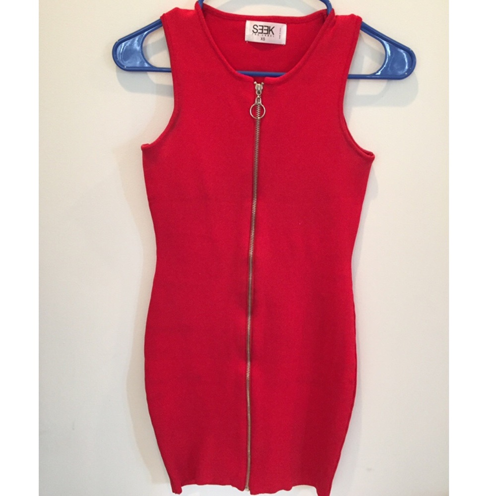 Red Zipper Front Body-con Dress